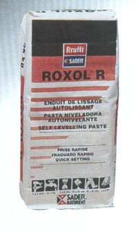 Pasta niveladora autonivelante de curado r�pido(3-5 horas) y resistencia p2. Hasta 4 mm. por capa. Posibilidad de regruesos hasta 20 mm.por capa mezclando arena (50%). Sacos de 25 kg. Rendimiento de 1,4 kg/m�/mm.de espesor