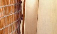 Panel de yeso laminado adosado a un panel de lana de aislante de lana de roca. Protecci�n termo-ac�stica y cortra el fuego. Espesores: 13/15+30 - 13/15+40 x 2500/2600/3000 x 1200 mm.
