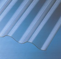 Paneles de PVC con excelentes propiedades de transmisi�n luminosa. Alta resistencia al impacto y a agentes naturales tales como el granizo y aire salino.