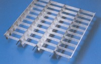 Rejilla Espejo. Paneles de rejilla met�lica para falsos techos � pantallas de iluminaci�n. Color espejo plata.